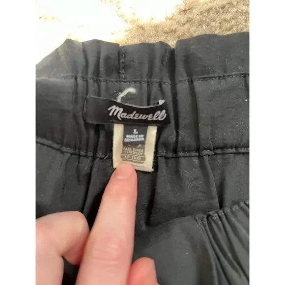Madewell Black Stretch Paper Bag Waistband Shorts Sz L - Picture 3 of 4